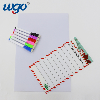 Droge wist muur die Zelfklevende Kerstmis Kalender zonder Residu wordt verwijderd